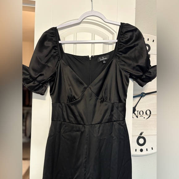 Lulu’s Black Satin Flared Pantsuit with ruffled shoulders - Picture 5 of 10